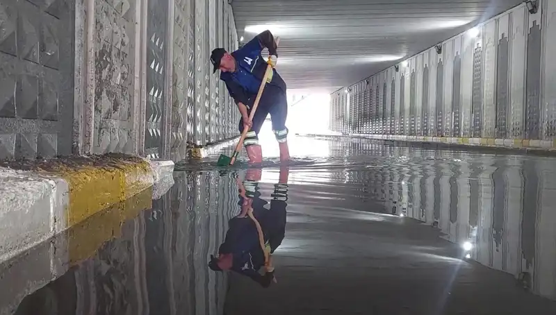 Erzurum'da Sağanak Yağış Hayatı Olumsuz Etkiledi: Alt Geçitler Su İçinde