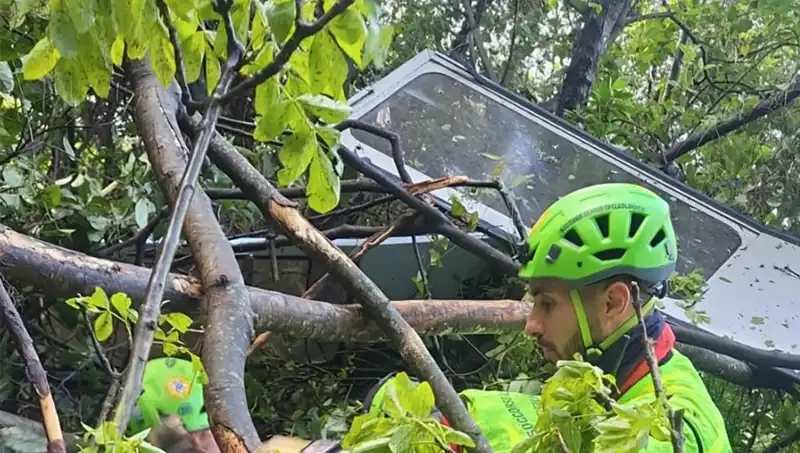 İtalya'da Teleferik Faciası: Halat Kopması Sonucu 4 Kişi Hayatını Kaybetti