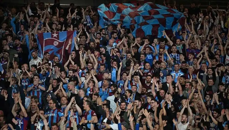 Trabzonspor-Galatasaray Maçının Biletleri Hızla Tükeniyor!