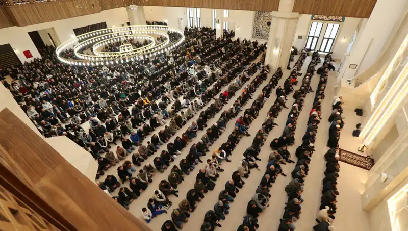 Cuma Namazı Saatleri: 4 Nisan 2025’de İstanbul, Ankara ve İzmir’de Ne Zaman Kılınacak?