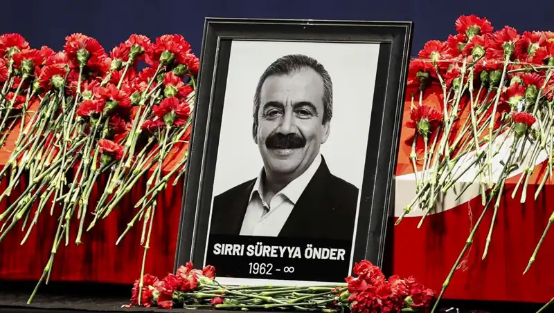 Meclis'te Sırrı Süreyya Önder Anması: Hatıralar ve Duygusal Anlar